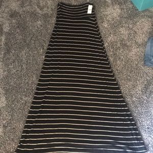 LIKE NEW maxi skirt